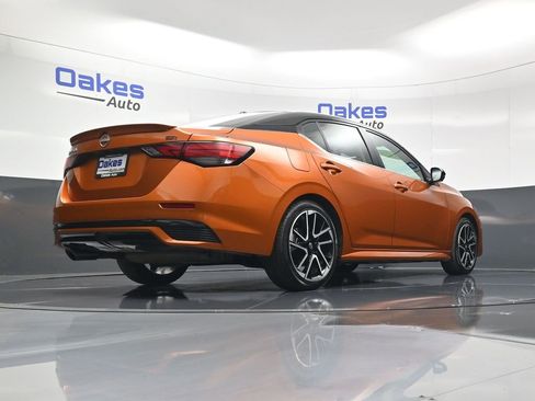 Used 2025 Nissan Sentra SR w/ SR Premium Package image 44