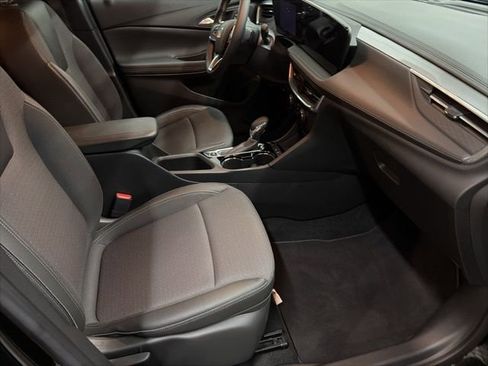 Used 2024 Buick Encore GX Preferred image 25