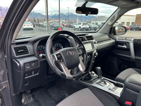 Used 2017 Toyota 4Runner SR5 image 10