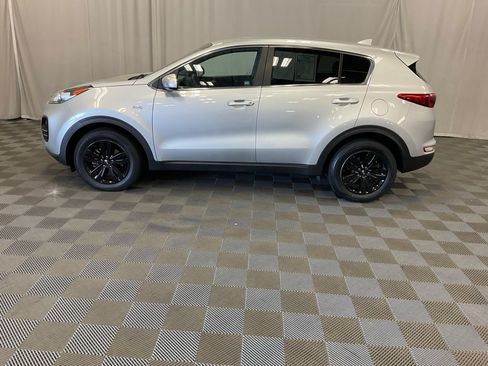 Used 2017 Kia Sportage LX AWD/4WD image 10