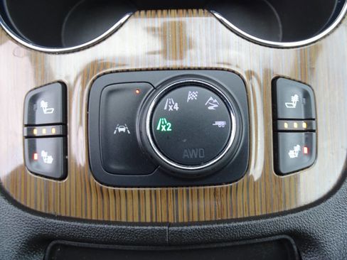 Used 2022 GMC Acadia Elevation image 35