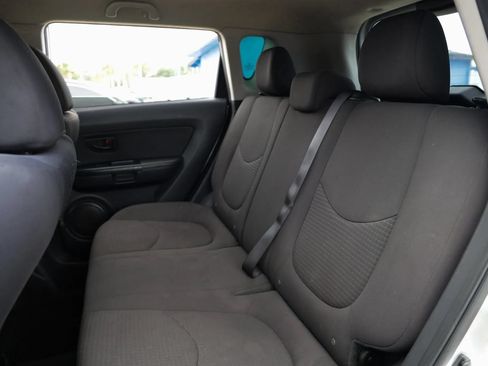 Used 2011 Kia Soul FWD image 18