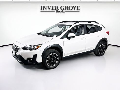 Used 2022 Subaru Crosstrek 2.0i Premium w/ Moonroof Package AWD/4WD image 1