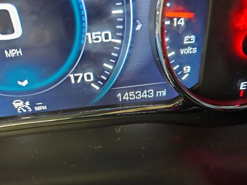Used 2017 GMC Acadia Denali w/ Technology Package AWD/4WD image 28