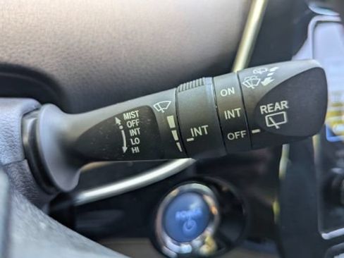 Used 2017 Toyota Prius Two w/ Prius Two Safety Plus Package FWD image 27