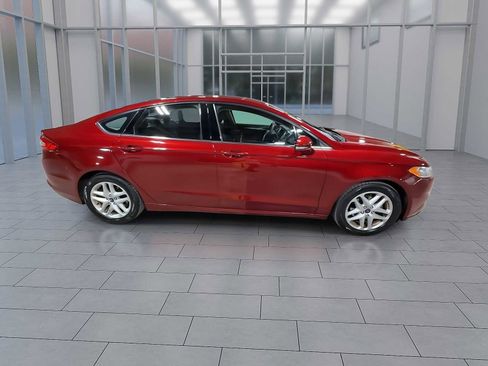 Used 2016 Ford Fusion SE image 9