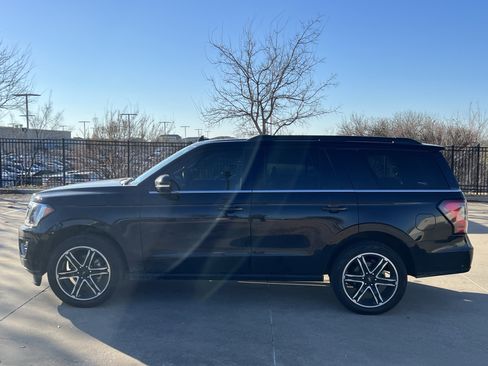 Used 2021 Ford Expedition Limited image 24