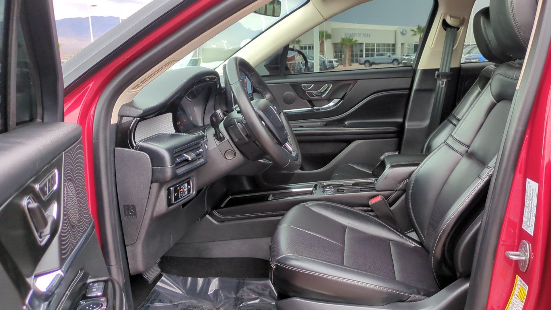 Used 2024 Lincoln Corsair FWD w/ Equipment Group 101A image 15
