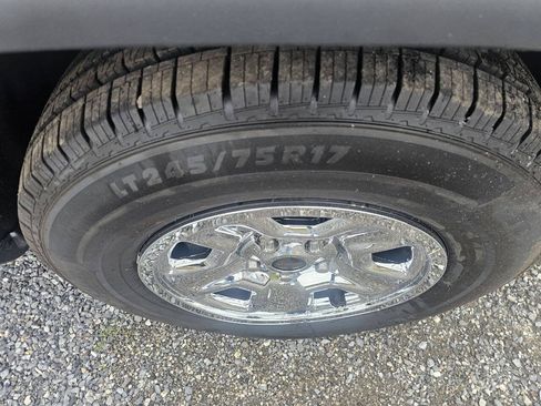 Used 2011 Jeep Grand Cherokee Laredo AWD/4WD image 13
