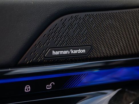 Used 2025 BMW i5 xDrive40 w/ M Sport Package image 22