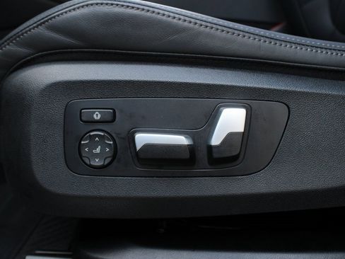 Used 2025 BMW X6 xDrive40i image 28