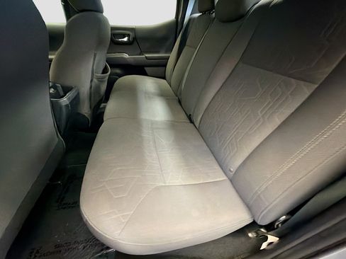 Used 2019 Toyota Tacoma TRD Sport RWD image 13