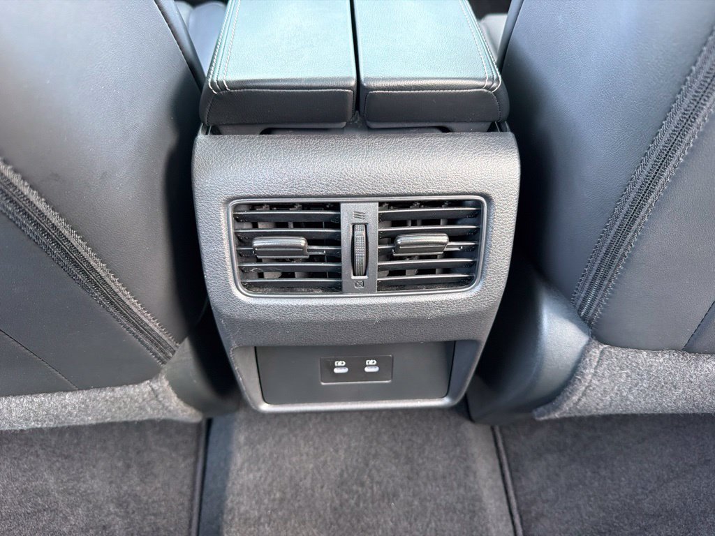 Used 2024 Nissan Rogue SV w/ SV Premium Package FWD image 17