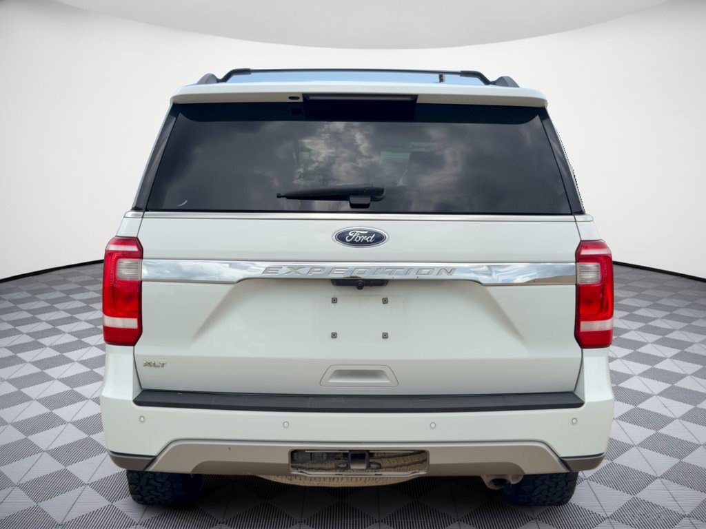 Used 2020 Ford Expedition XLT w/ Equipment Group 202A RWD image 11