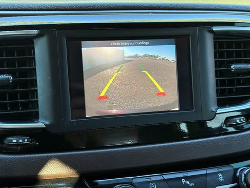 Used 2018 Chrysler Pacifica Touring Plus w/ Tire & Wheel Group image 28