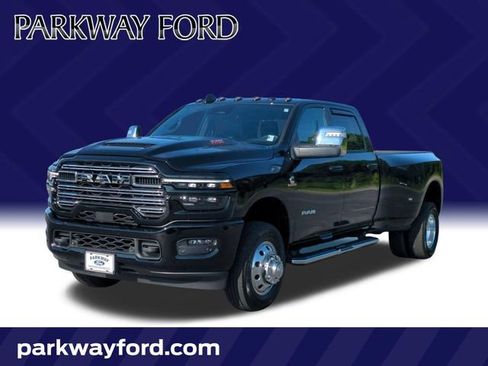 Used 2025 RAM 3500 Laramie w/ Sport Appearance Package AWD/4WD image 1
