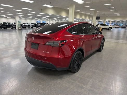 Used 2024 Tesla Model Y Long Range image 6