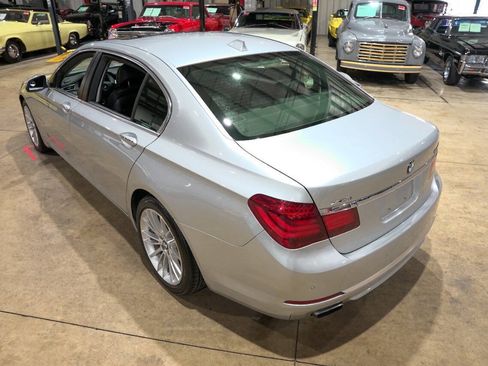 Used 2013 BMW 750Li xDrive AWD/4WD image 16