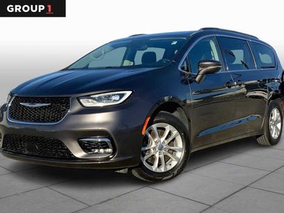 Used 2021 Chrysler Pacifica Touring