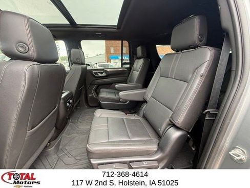 Used 2023 Chevrolet Suburban RST w/ Luxury Package AWD/4WD image 13