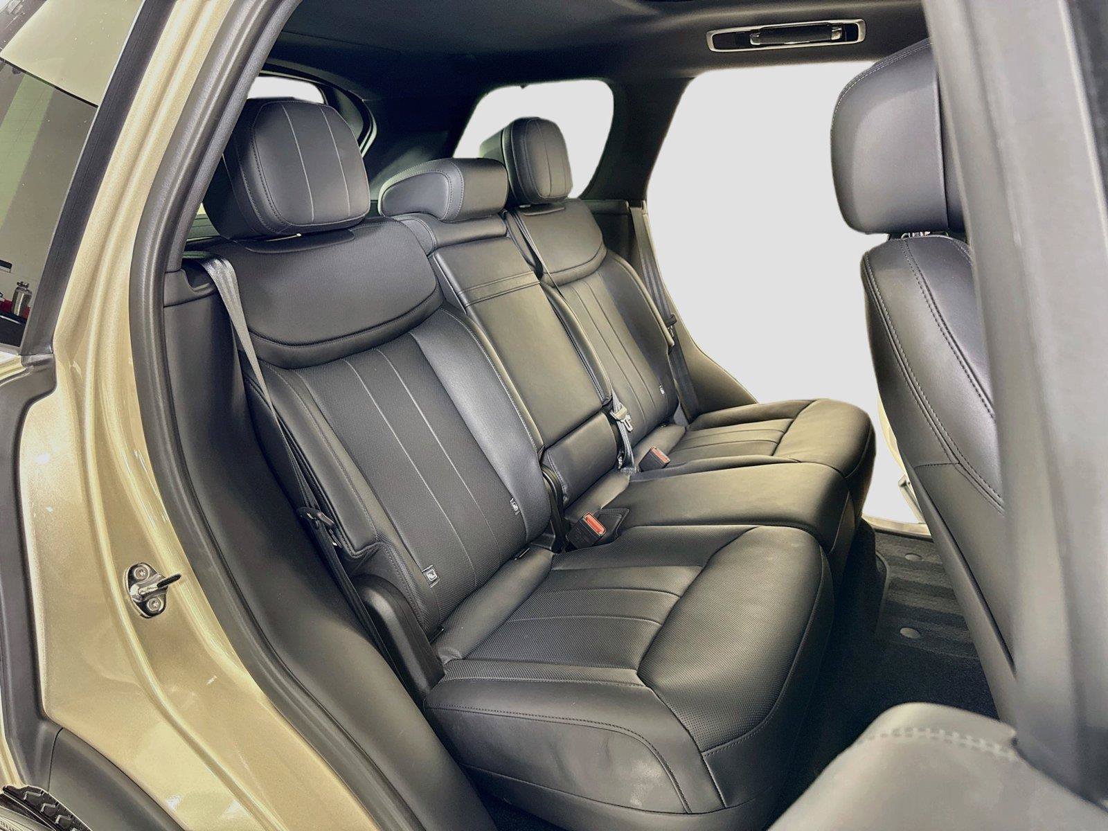 Used 2024 Land Rover Range Rover SE AWD/4WD image 26