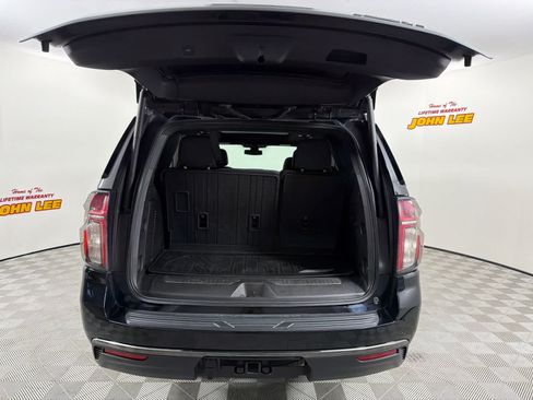 Used 2022 Chevrolet Tahoe RST w/ Luxury Package AWD/4WD image 5