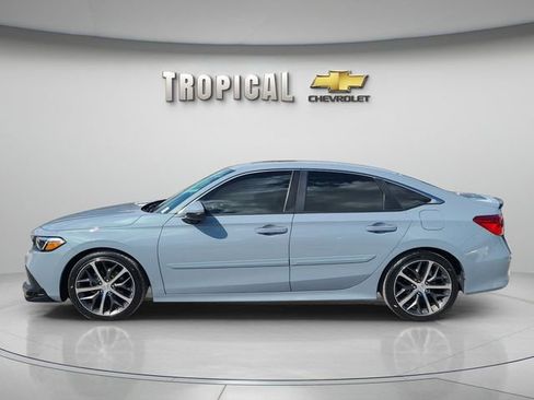 Used 2023 Honda Civic Touring image 2