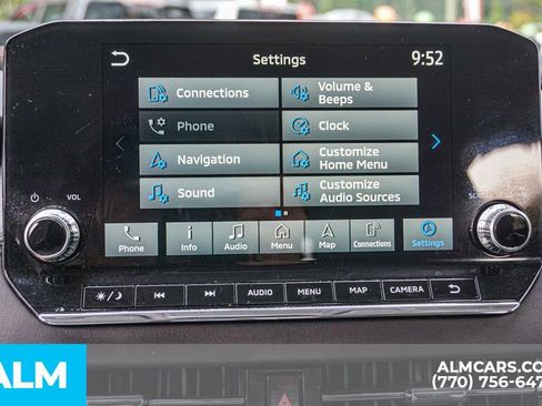 Used 2023 Mitsubishi Outlander SE image 38