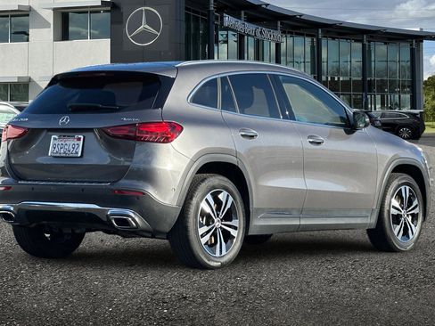 Used 2025 Mercedes-Benz GLA 250 4MATIC image 4