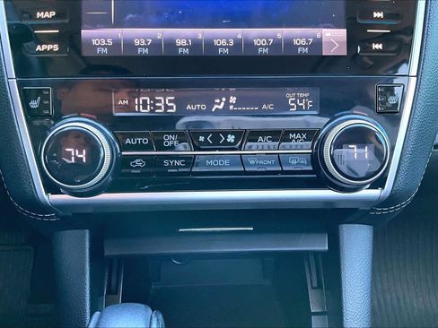 Used 2018 Subaru Outback 3.6R Limited image 32