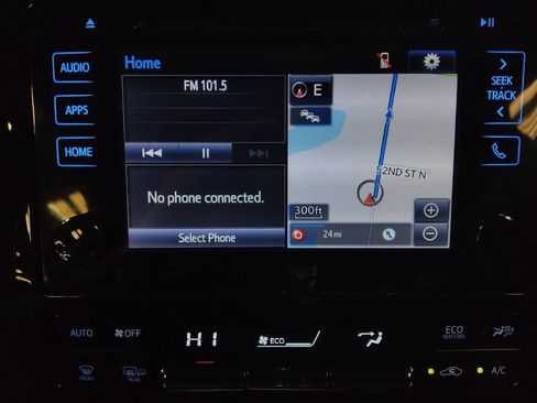 Used 2016 Toyota Prius Four image 25