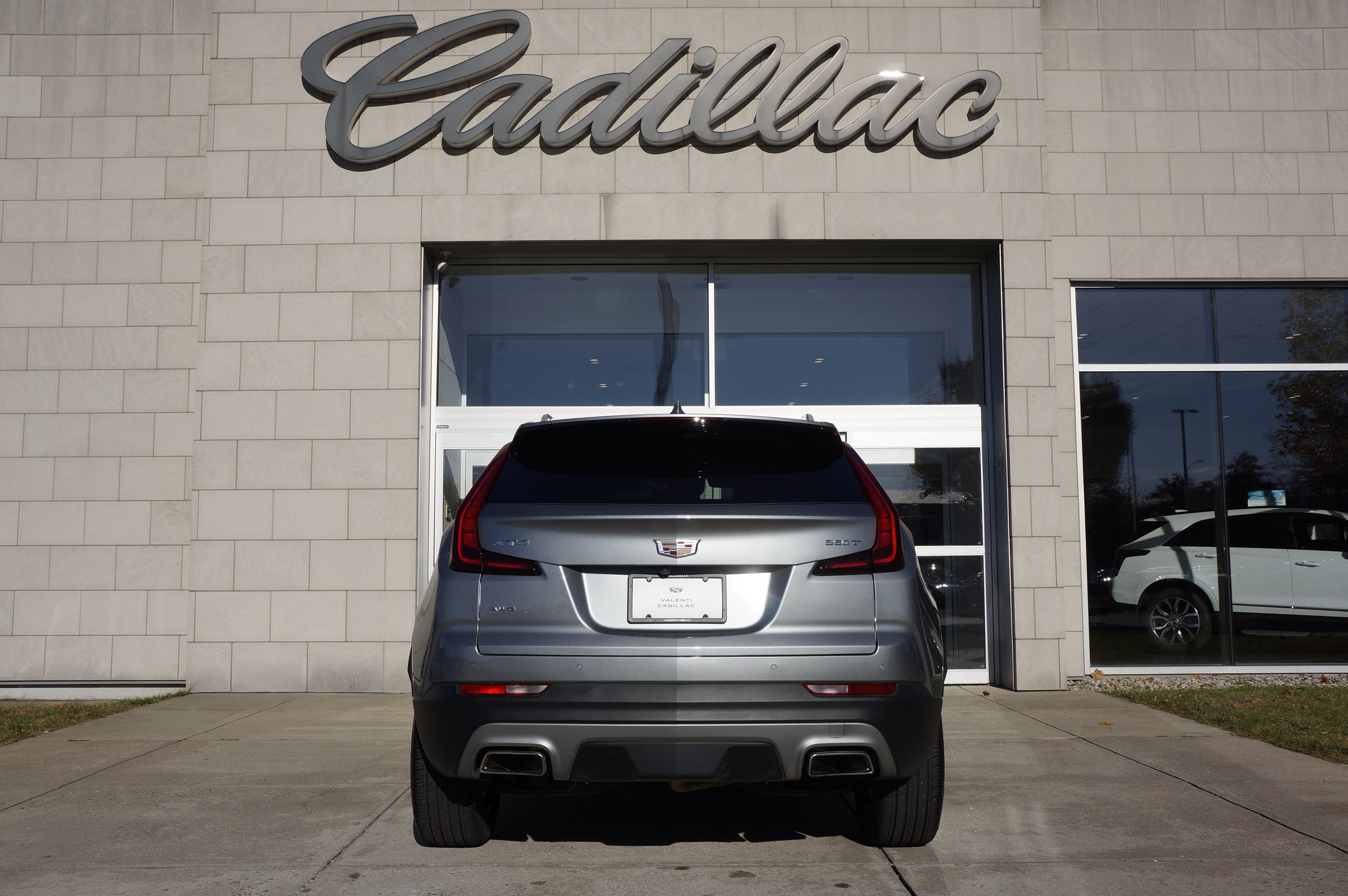 Used 2023 Cadillac XT4 Premium Luxury w/ Cold Weather Package AWD/4WD image 6