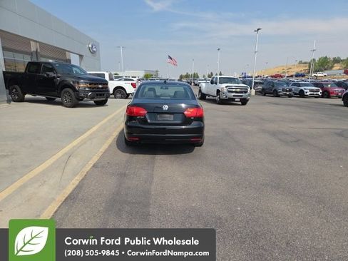 Used 2014 Volkswagen Jetta SE FWD image 10