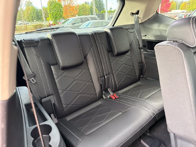 Used 2025 Volkswagen Atlas SE AWD/4WD image 12