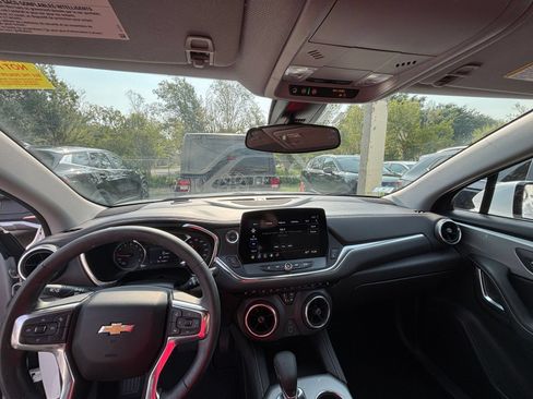 Used 2025 Chevrolet Blazer LT FWD image 34