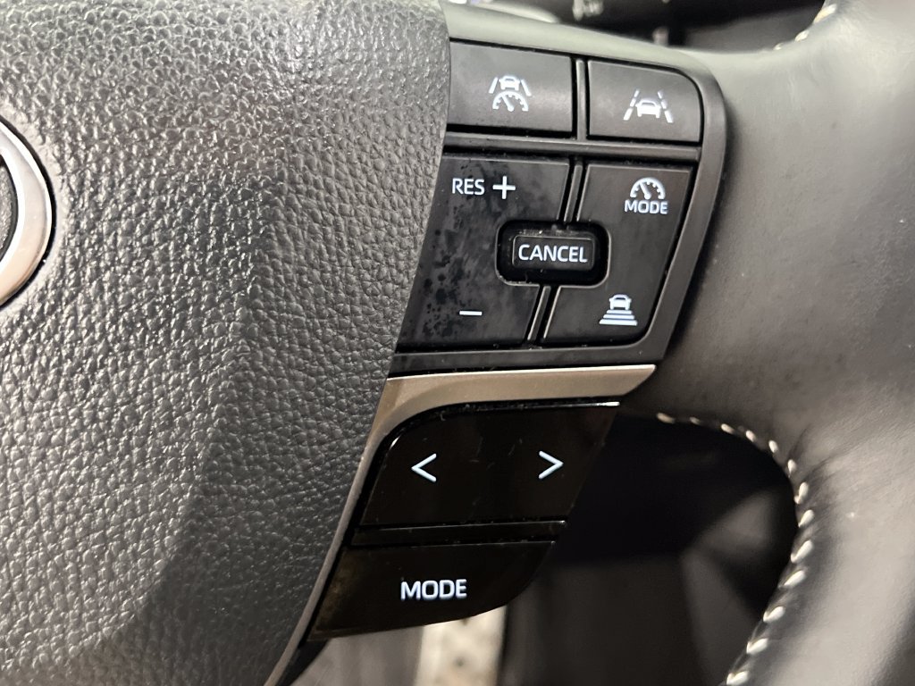 Used 2025 Toyota Camry SE FWD image 45