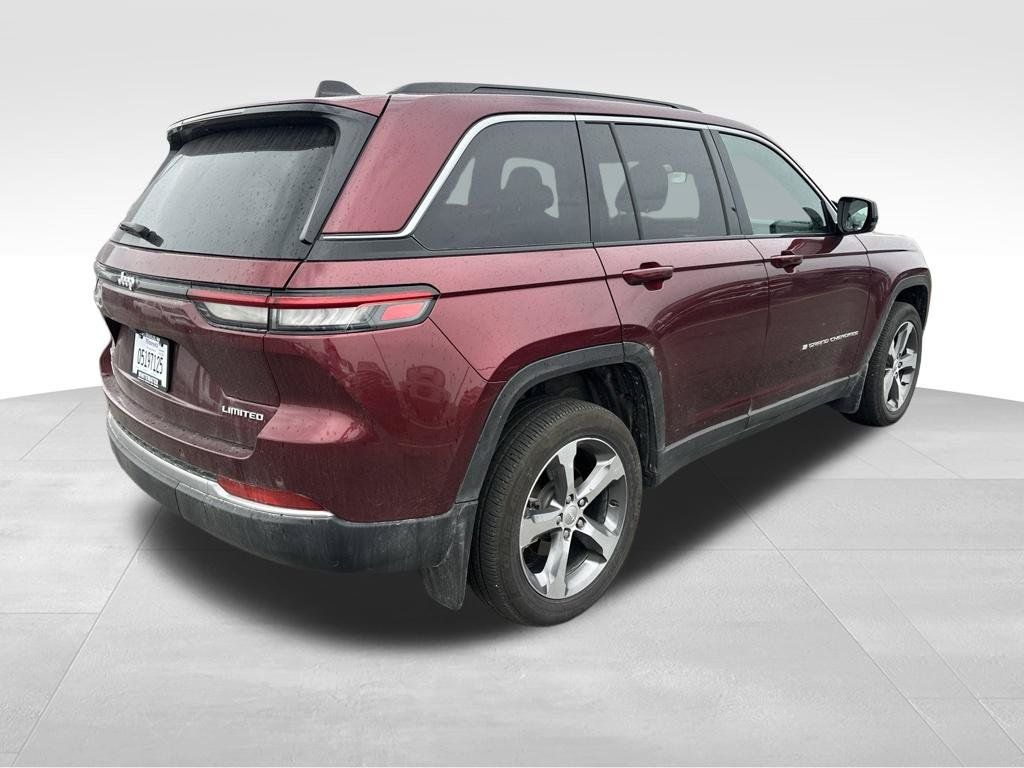 Used 2026 Jeep Grand Cherokee Limited AWD/4WD image 3