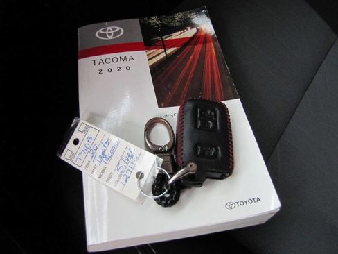 Used 2020 Toyota Tacoma TRD Off-Road RWD image 45