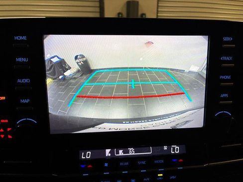 Used 2021 Toyota Sienna LE FWD image 50