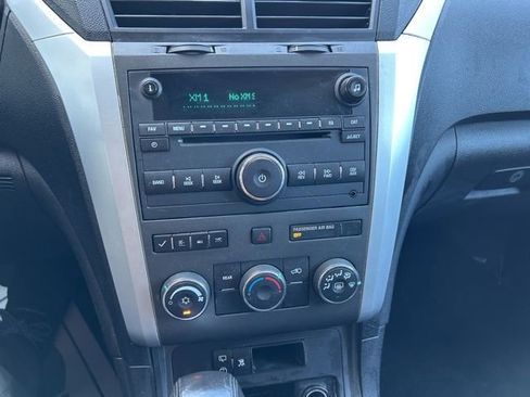 Used 2011 Chevrolet Traverse LT w/ Personal Connectivity Package image 3