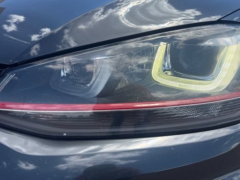 Used 2016 Volkswagen GTI SE FWD image 16