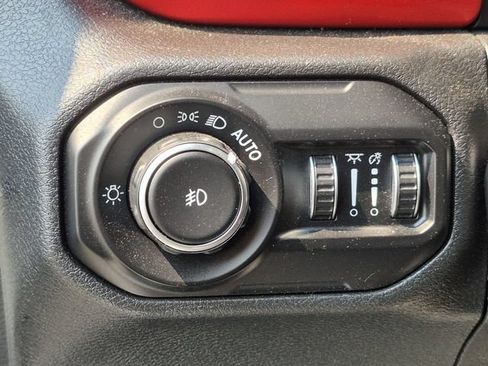 Used 2021 Jeep Wrangler Unlimited Rubicon AWD/4WD image 9