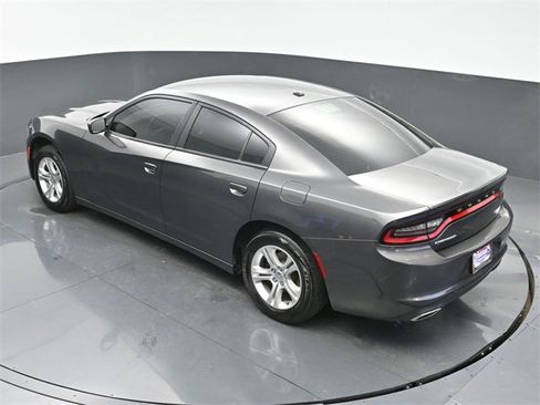 Used 2019 Dodge Charger SXT image 32