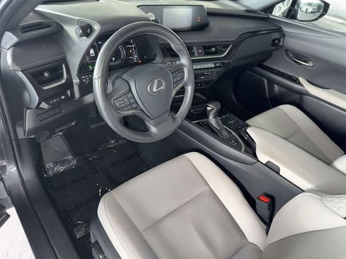 Used 2022 Lexus UX 250h w/ Premium Package image 13