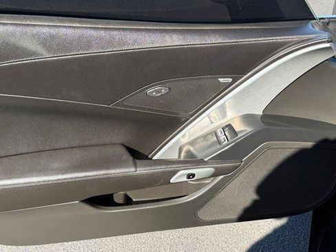 Used 2018 Chevrolet Corvette Stingray Coupe w/ 1LT image 17