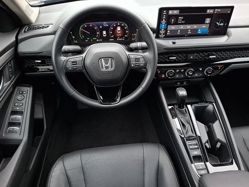Used 2024 Honda Accord EX-L image 11