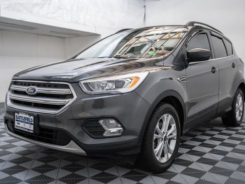 Used 2018 Ford Escape SEL FWD image 3