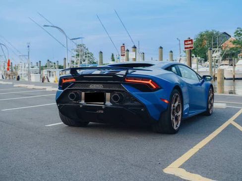 Used 2023 Lamborghini Huracan Tecnica RWD image 7