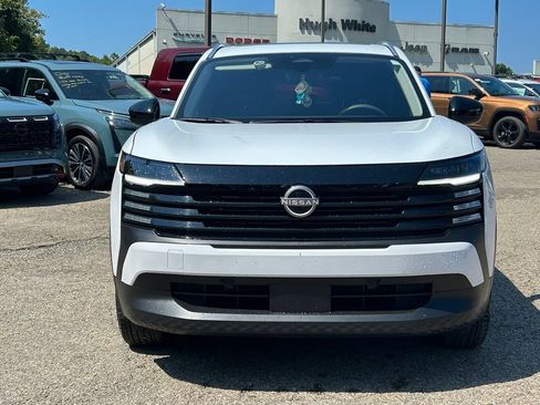 Used 2026 Nissan Kicks SV w/ SV Premium Package AWD/4WD image 2