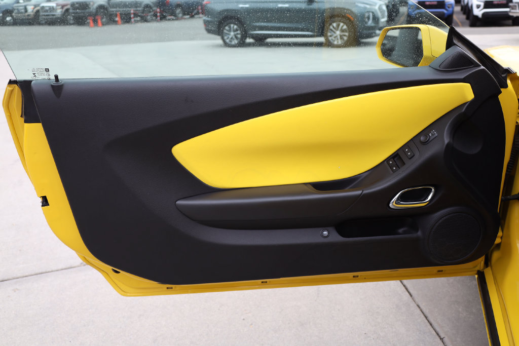 Used 2012 Chevrolet Camaro LS RWD image 10